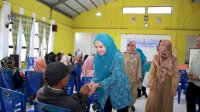 dr Ulfah Saksikan Langsung Pendistribusian Bahan Pokok Murah