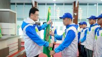 Resmi Lepas Atlet POPDA, Bupati Barru Pesan Jaga Nama Baik Barru