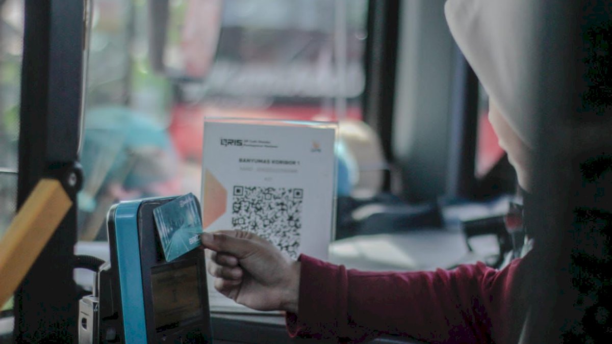 Bersiap Hadapi Periode Libur Nataru, BRI Bagikan Beragam Cara Praktis Top-Up Saldo BRIZZI