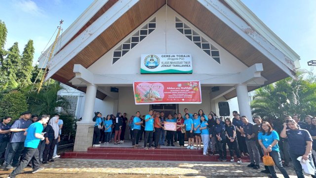 PHI Group gelar aksi sosial di gereja jelang Natal. Foto: Istimewa.
