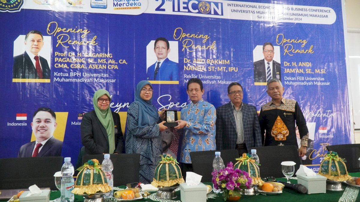 Sukses Digelar, 2nd IECON FEB Unismuh Makassar Bahas Transformasi Digital dan Kecerdasan Buatan