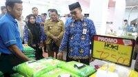 Jelang Nataru, Harga Bahan Pokok di Makassar Merangkak Naik