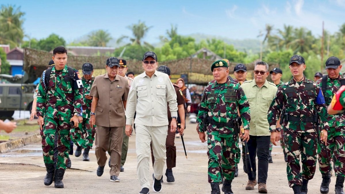Bupati Barru Suardi Saleh Hadiri Latihan Menembak Senjata Berat Yonarhanud 16 Kostrad