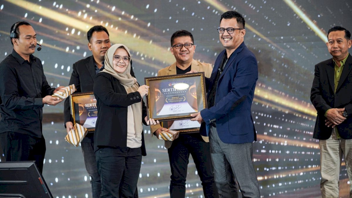 Bawaslu Sulsel Raih Penghargaan Kehumasan Terbaik se-Indonesia