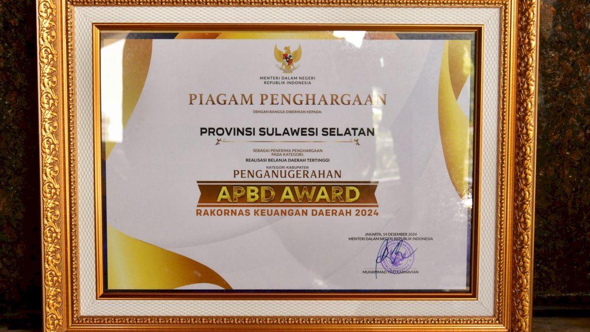 Prof Zudan Berhasil Bawa Sulsel Raih 2 Piala APBD Award untuk Pertama Kali