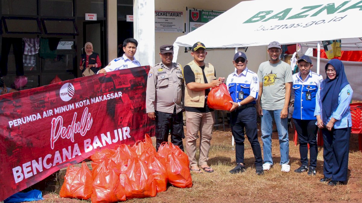 PDAM Makassar Salurkan Bantuan kepada Korban Banjir di Kota Makassar