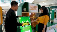 HOWLLA! Merchant FnB Bagi Produk Gratis di Booth Kallafriends MaRI