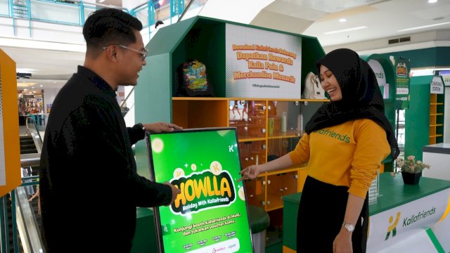 Merchant Kallafriends bagi produk gratis bagi pengunjung. Foto: Istimewa.