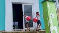 Banjir Surut, Warga Blok 8 Kelurahan Manggala Mulai Kembali ke Rumah