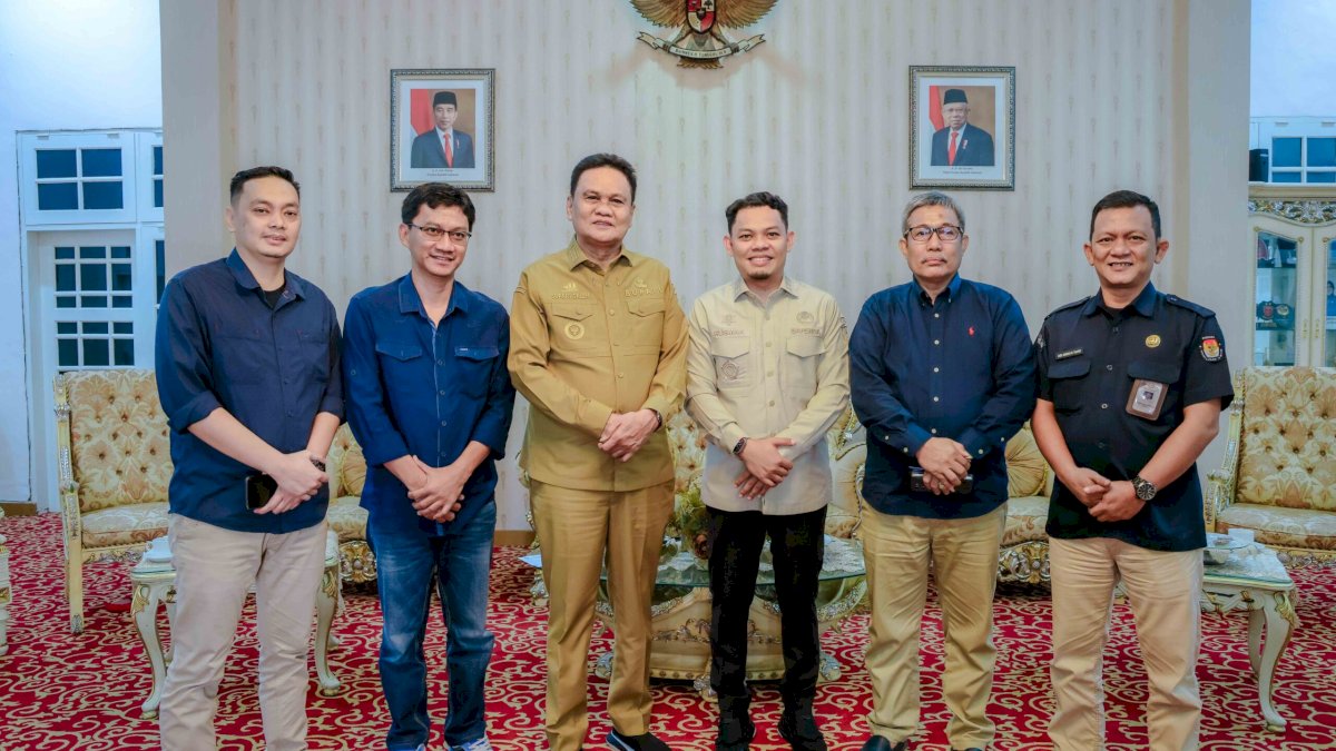 KPU Barru Gelar Pencoklikan Data Pemilih di Keluarga Bupati Barru