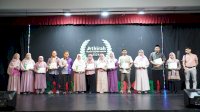 Sekolah Islam Athirah Apresiasi Guru dan Karyawan Terbaik