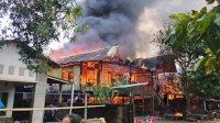 Si Jago Merah Renggut Nyawa di Barru, 1 orang Meninggal Dunia, 3 Rumah Terbakar