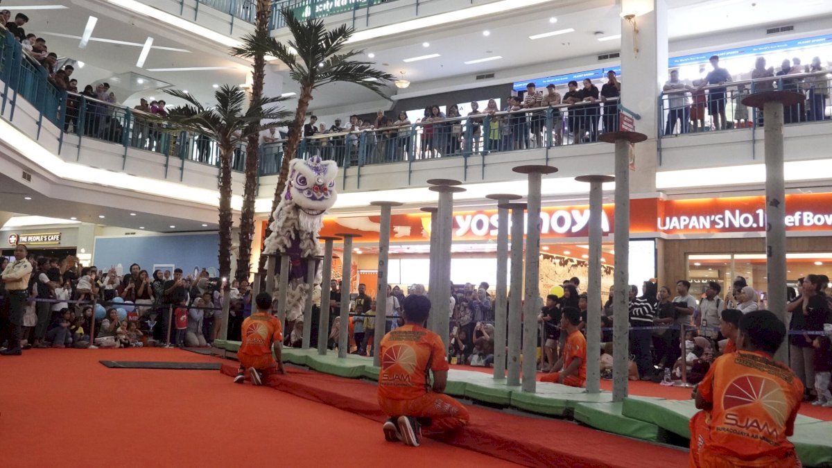 Parade Barongsai Ramaikan MaRI dan NIPAH PARK Sambut Tahun Baru Imlek 2025