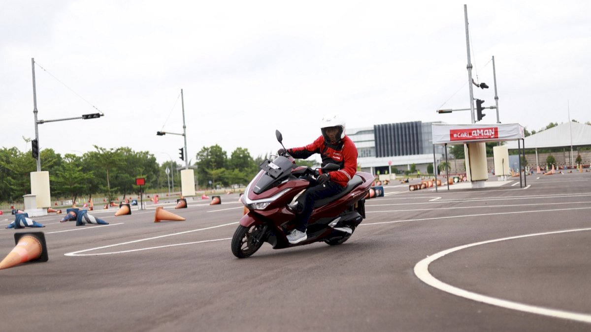 Teknologi Honda Roadsync Bantu Pengendara Tetap #Cari_Aman di Jalan