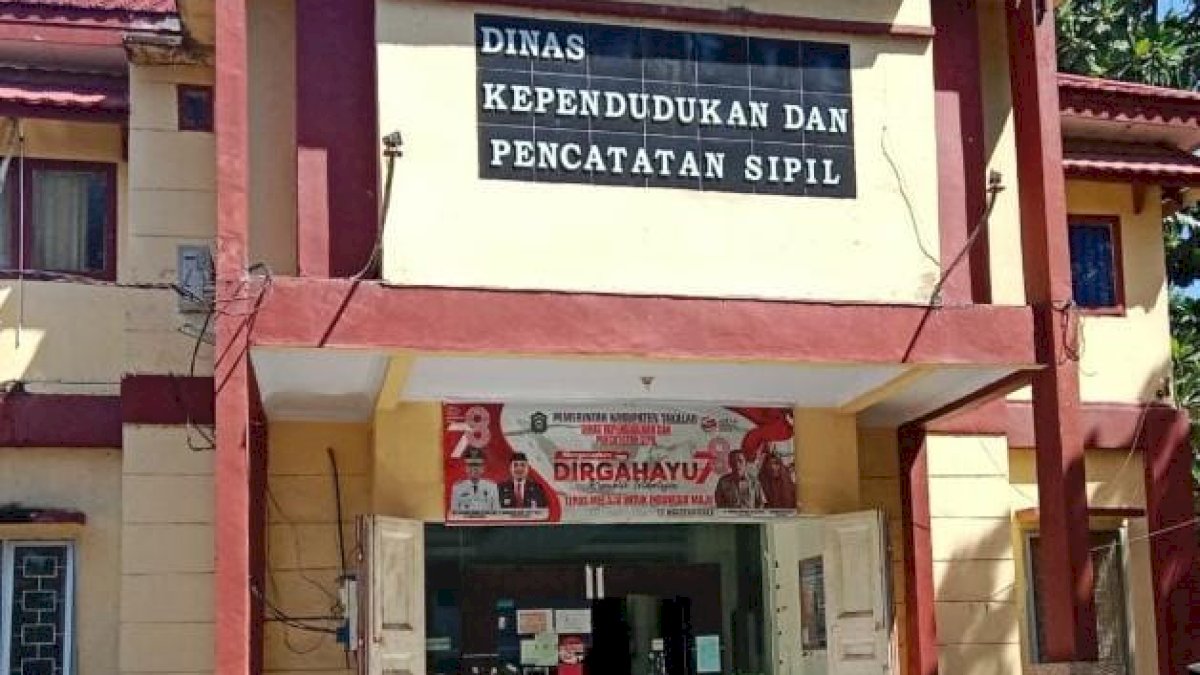 Diduga Pungli, Oknum Dukcapil Takalar Disebut Minta Uang untuk Pembuatan KTP