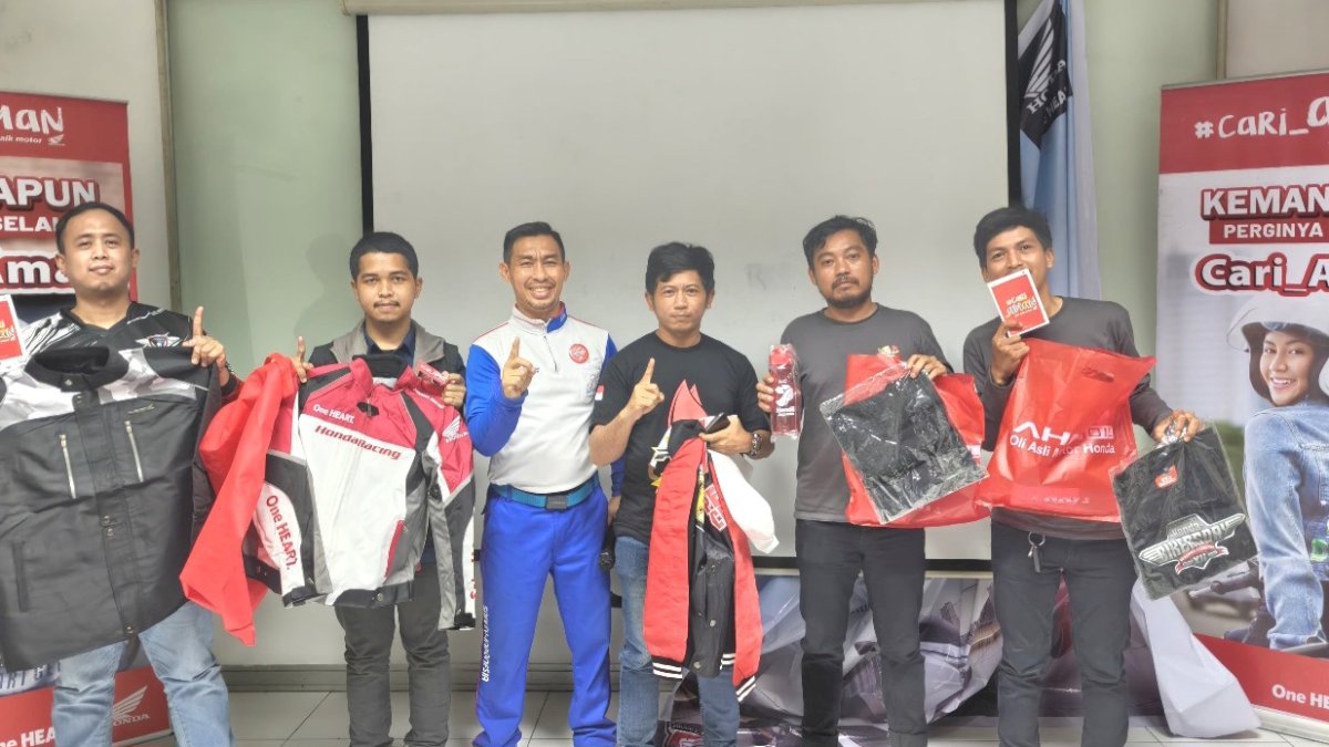 110 Member Komunitas PCX Makassar Ikut Edukasi Honda RoadSync dan Keselamatan Berkendara
