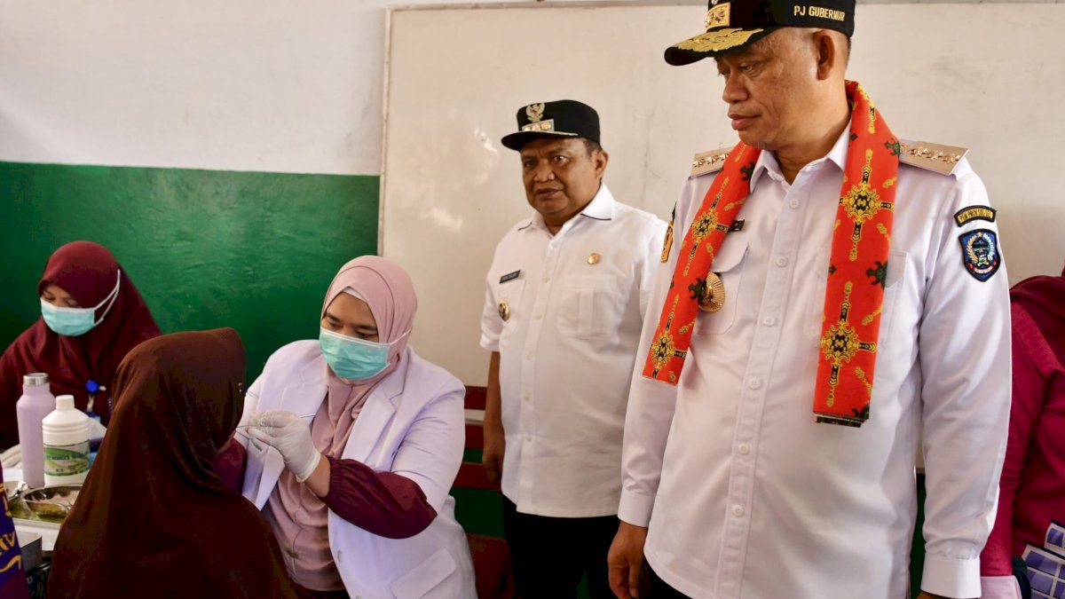 Pj Gubernur Sulsel Uji Coba Program Makan Bergizi dan Pemeriksaan Kesehatan Gratis di Luwu