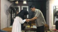 Unhas Serahkan Dana Duka ke Keluarga Korban Musibah Sungai Bislab Maros