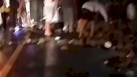 VIDEO: Truk Pikap Angkut Durian Terguling, Durian dan Uang 1,5 Juta Dijarah Warga