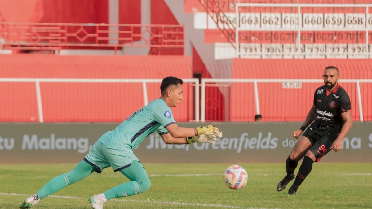 Duel Seru Arema vs PSM Makassar Berakhir 1-1