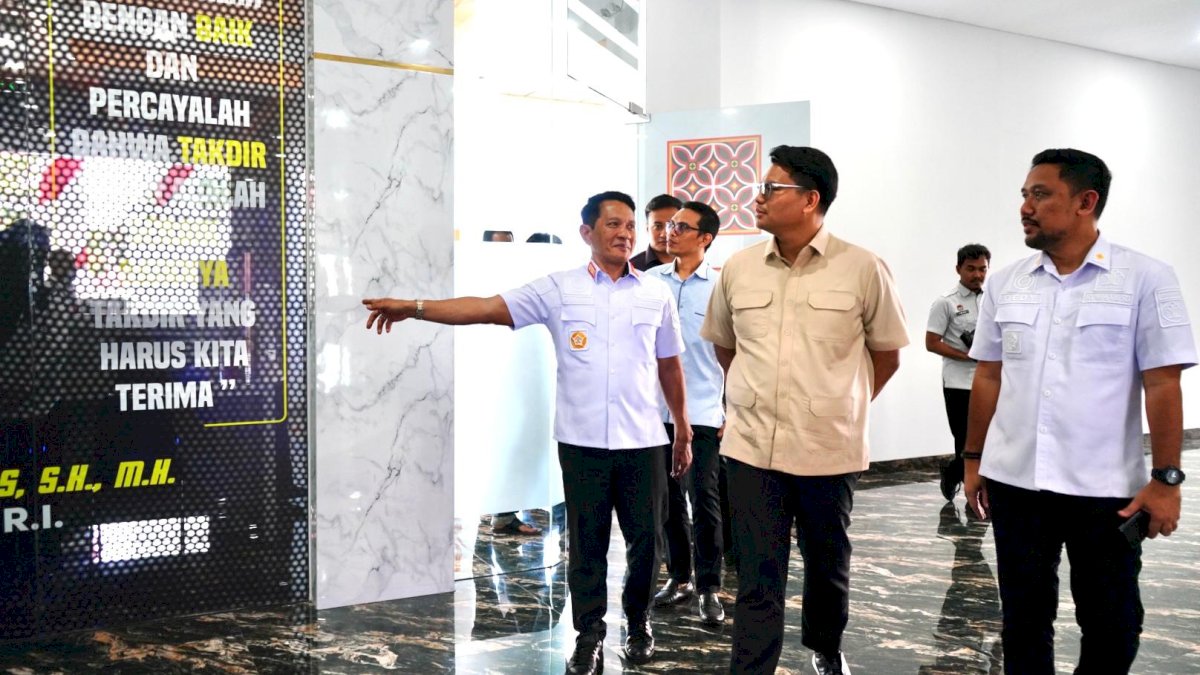 Wakil Ketua MPR RI Kunjungi Kanwil Kemenkum Sulsel, Apresiasi Layanan Publik