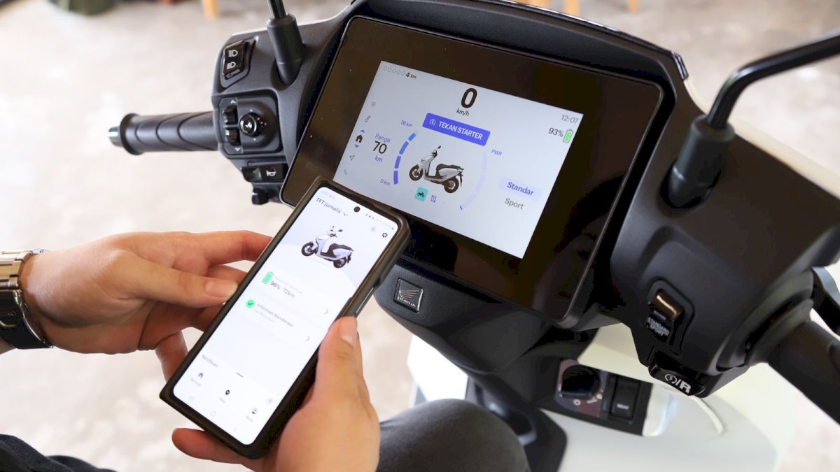 RoadSync Duo Buat Pengguna Honda CUV e: Tetap Update dan Terkoneksi Saat di Jalan