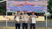 Kapolres Jeneponto Beri Penghargaan Dua Personelnya Yang Berhasil Gagalkan Penyelundupan Narkotika ke Tahanan