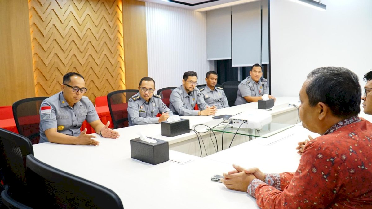 Kadivyankum Kemenkum Sulsel dan OJK Dorong Pendaftaran Jaminan Fidusia Sesuai Wilayah Objek Penjaminan