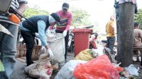 Hari Peduli Sampah Nasional, Pemkab Gowa Bersih-bersih Pasar Minasa Maupa