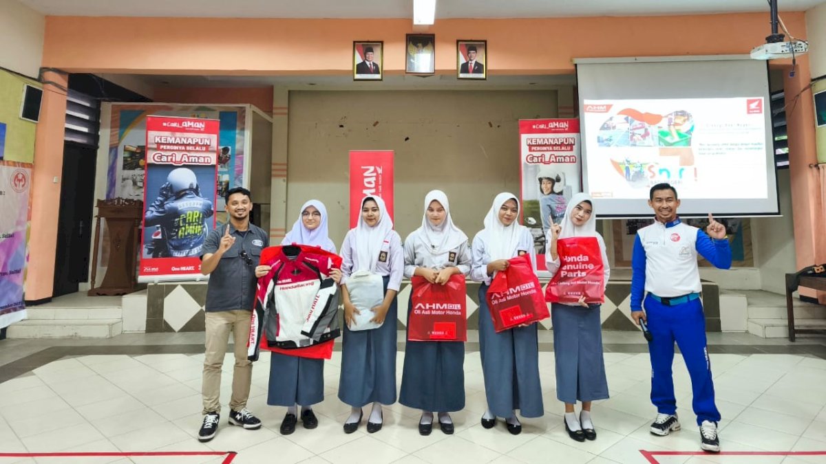 Asmo Sulsel Edukasi Keselamatan Berkendara di SMKN 8 Makassar