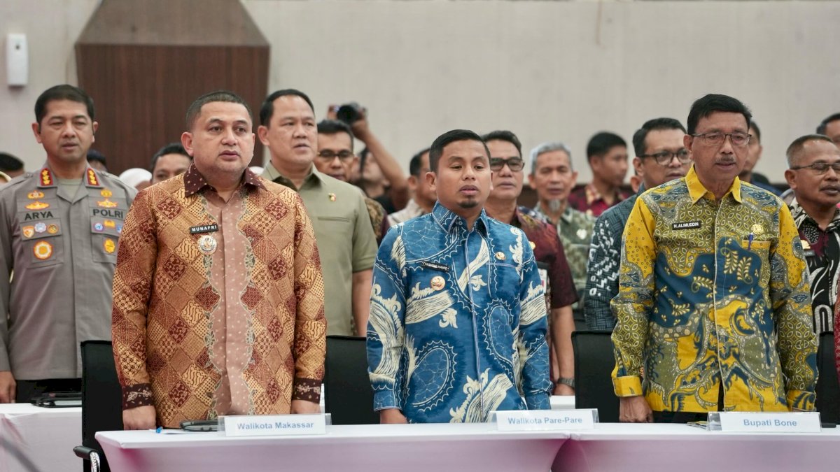 Wali Kota Makassar Ikuti High Level Meeting TPID, Bahas Stabilitas Harga dan Pasokan Bahan Pokok HBKN