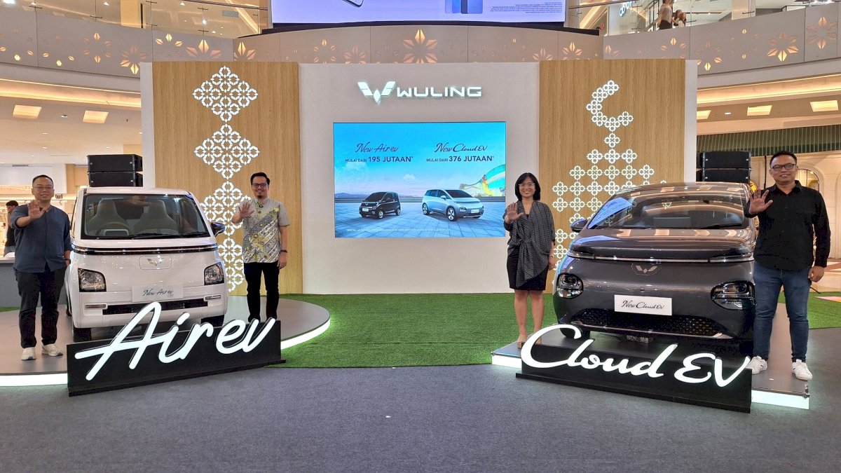 Lebih Dekat dengan Konsumen, Wuling Pamerkan New Air ev dan New Cloud EV di TSM Makassar