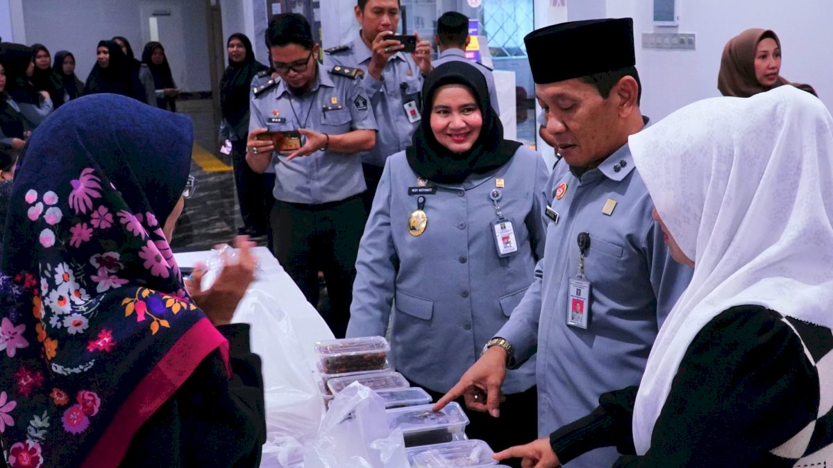 DWP Kanwil Kemenkum Sulsel Gelar Bazar Ramadhan