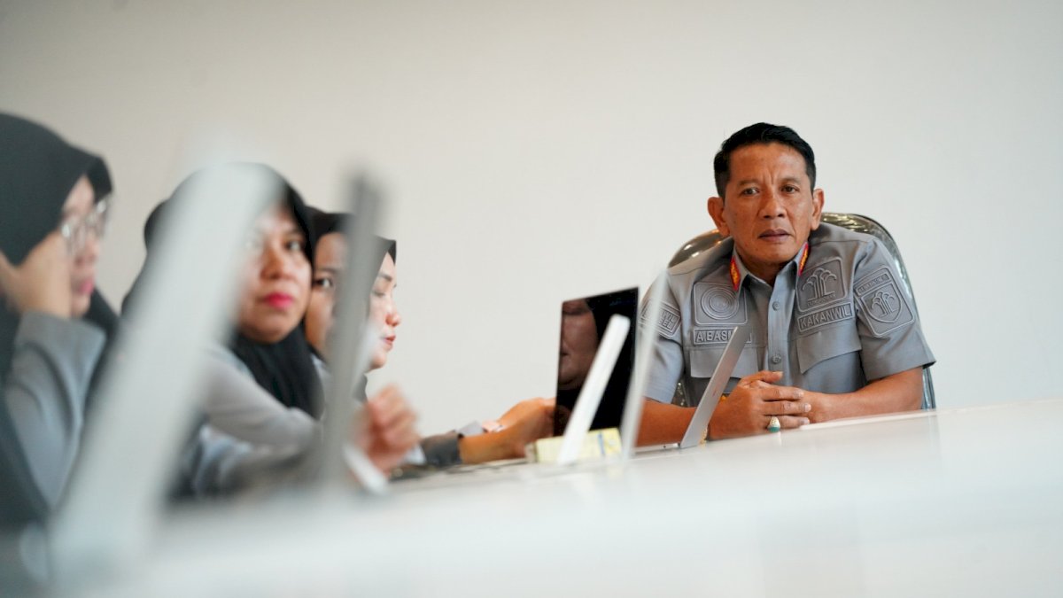 Kakanwil Kemenkum Sulsel Pantau Perkembangan Harmonisasi Perda Kota Palopo