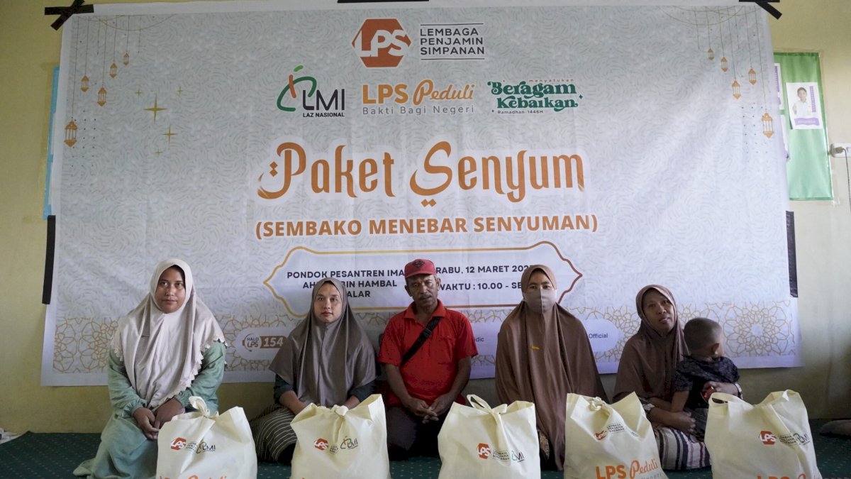Peduli Sesama, Kantor Perwakilan LPS III Bagi 200 Paket Sembako di Kabupaten Takalar dan Makassar