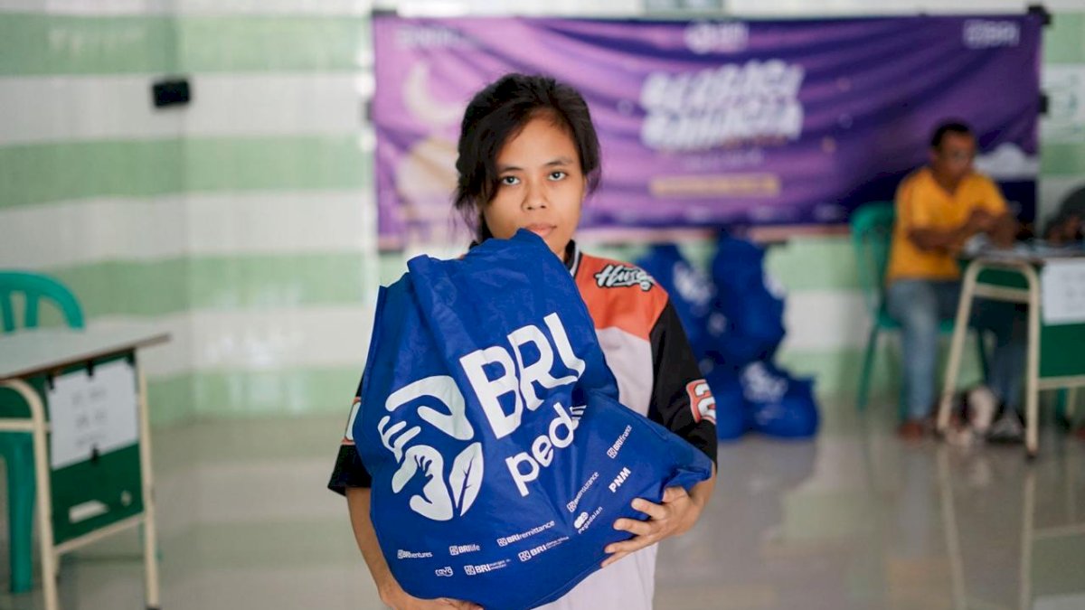 Perkuat Ketahanan Sosial Masyarakat, BRI Group Berbagi 100 Ribu Paket Sembako di Bulan Ramadan