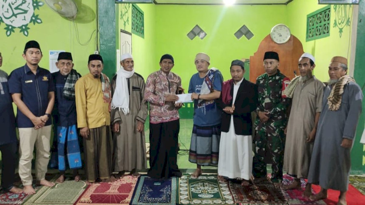 Pelindo Berbagi Ramadan 2025 Salurkan Sembako dan Santunan kepada Anak Yatim