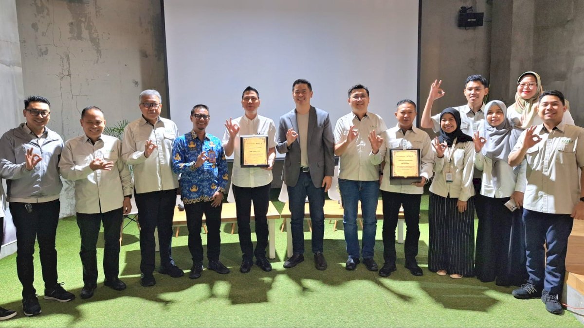 Kontribusi KALLA Tekan Emisi Karbon, Kerja Sama Suryanesia Hadirkan PLTS di Nipah Park dan Kalla Toyota