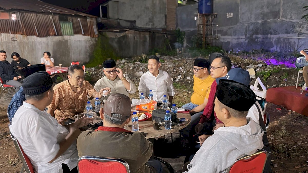 Ngopi Bareng Rektor UNM, Seniman dan Budayawan Bahas Masa Depan Kesenian Sulsel