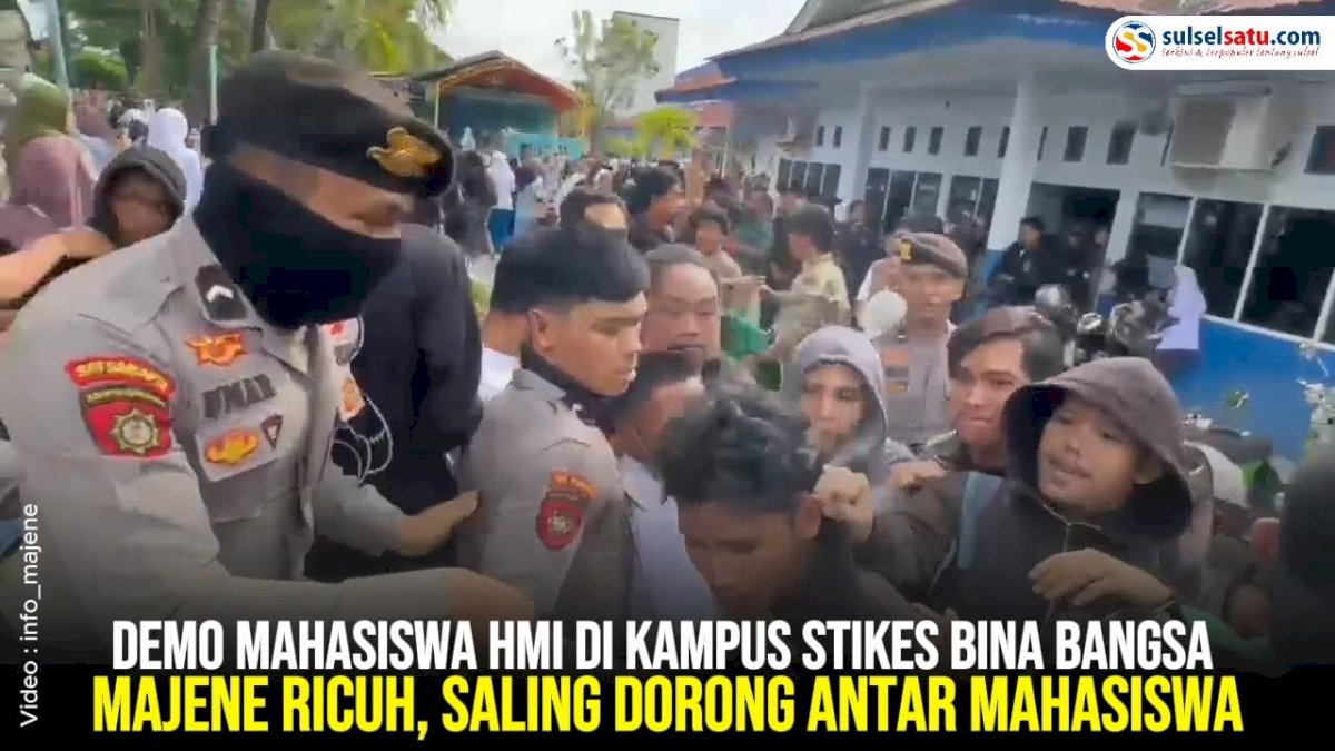 VIDEO: Demo Mahasiswa HMI di Kampus Stikes Bina Bangsa Majene Ricuh, Saling Dorong Antar Mahasiswa