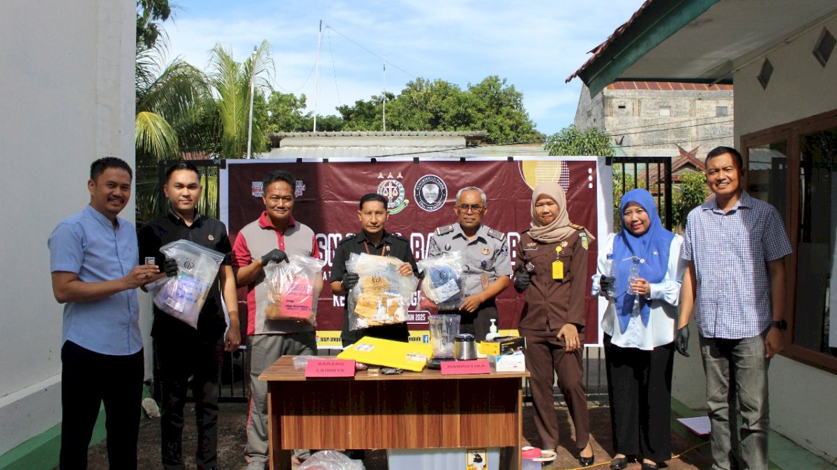 Kejari Jeneponto Musnahkan Barang Bukti Dari 10 Kasus Tindak Pidana Selama April 2025