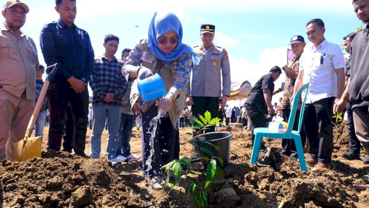 Bupati Husniah Apresiasi Langkah KKSS Bangun Sekolah Unggulan Pertama di Gowa