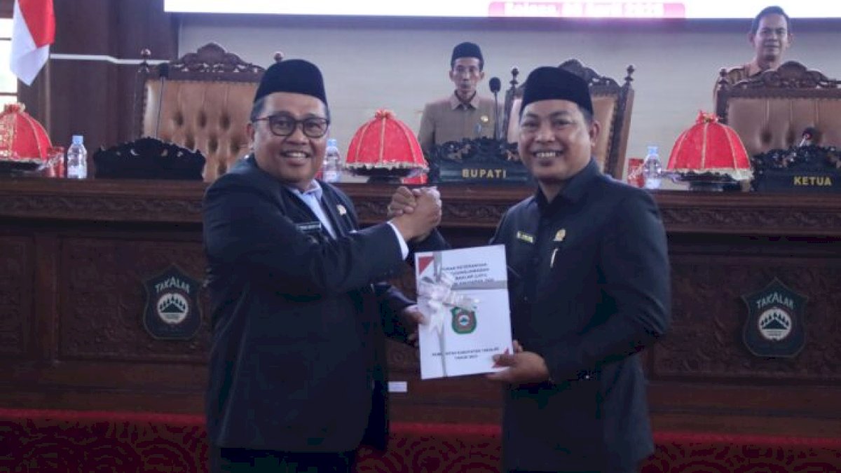 Bupati Takalar Daeng Manye Serahkan Dokumen LKPJ Tahun 2024