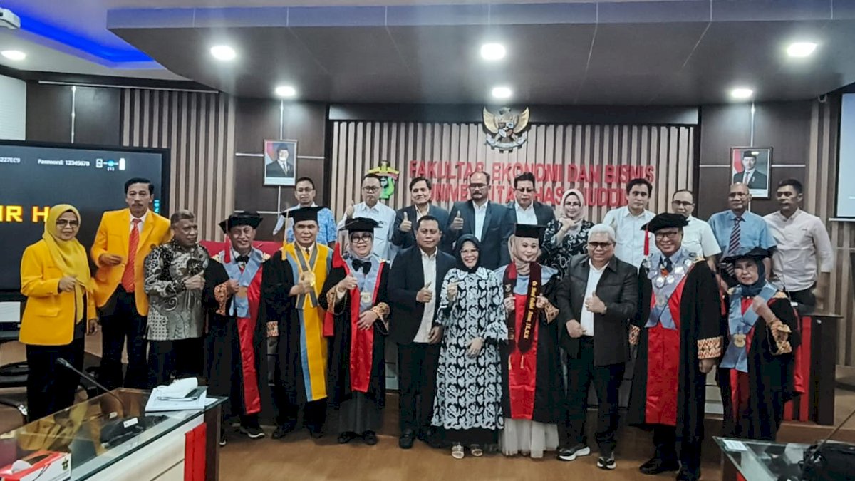 Pertahankan Disertasi tentang Daya Saing Industri, Nurul Fadilah Aswar Raih Gelar Doktor di Unhas