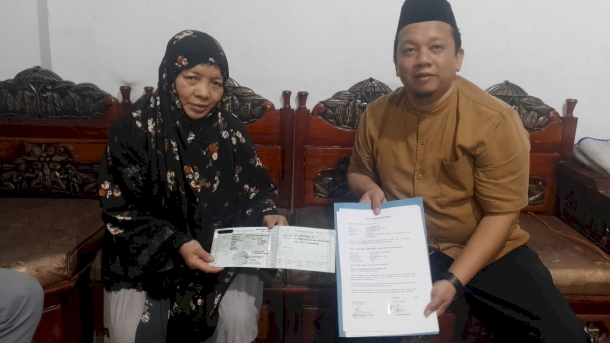 Hj. Subaedah HS Wakafkan 1 Unit Mobil Ambulans kepada Muhammadiyah Tallo