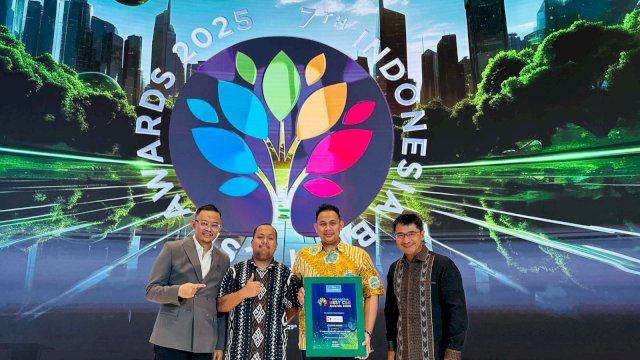 Bumi Karsa raih penghargaan Indonesia Best CSR Awards dari The Iconomics. Foto: Istimewa.