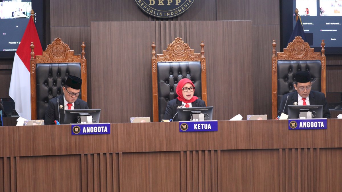 Tuduhan Tak Terbukti, DKPP Rehabilitasi Ketua dan Anggota Bawaslu di Sulsel