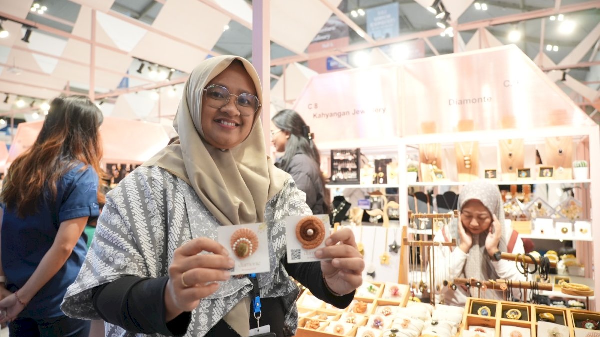 Makin Bersinar, UMKM Perhiasan Asal Mojokerto Siap Go Global Berkat Dukungan BRI