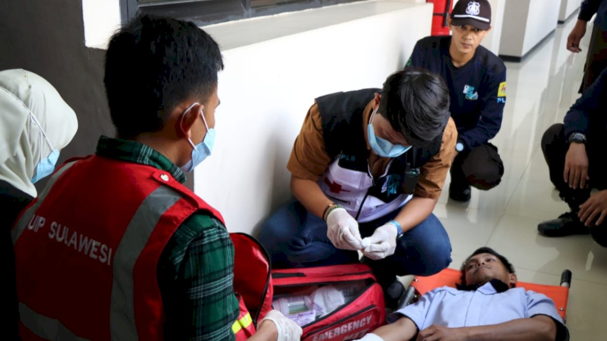 PLN UIP Sulawesi Bekali Karyawan Simulasi Penanggulangan Bencana dan Pertolongan Pertama