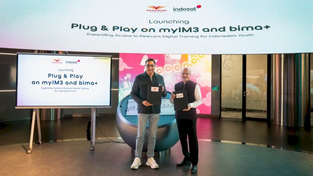 Indosat dan Wadhwani Foundation kerja sama hadirkan pelatihan kecerdasan buatan bagi talenta muda. Foto: Istimewa.